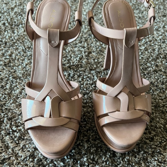 Aldo Patent Leather Heels - Picture 10 of 11